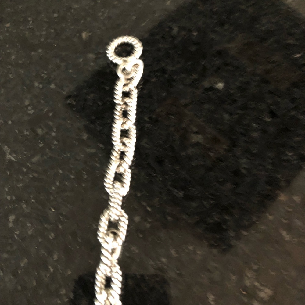 Sterling silver twist oval link Bracelet. - Picture 5 of 8